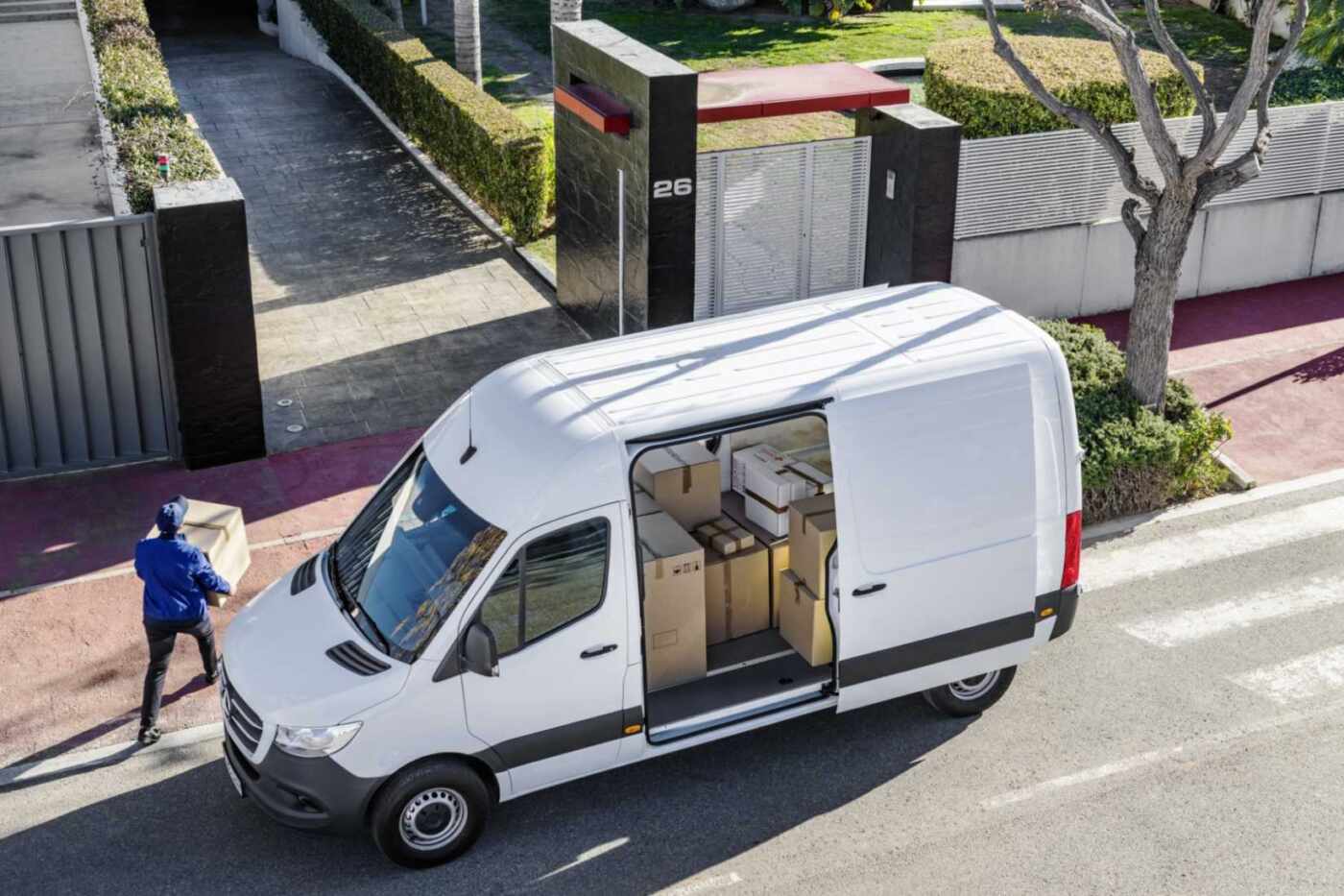 Automobile/Utilitaire. Mercedes Vito: une mise à niveau très subtile et  une version électrique