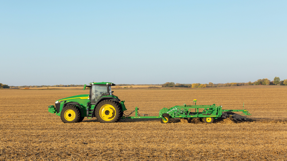 CES 2022] John Deere dévoile son tracteur autonome commercialisé courant  2022