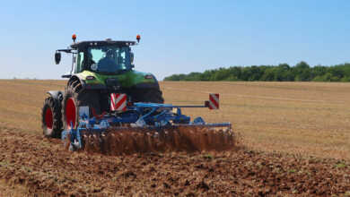 Record Trailers : Une cuve de ravitaillement de 25.000 litres – FARM  Connexion