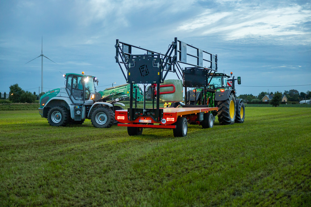 Record Trailers : Une cuve de ravitaillement de 25.000 litres – FARM  Connexion