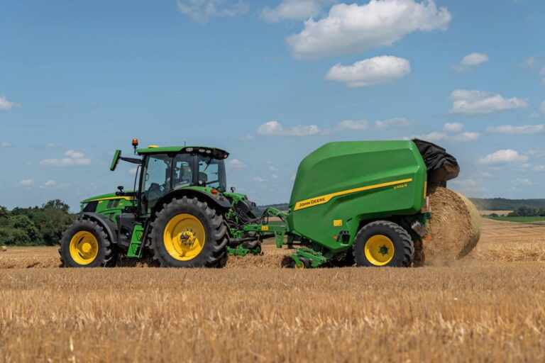 Presses à balles rondes John Deere : elles font peau neuve